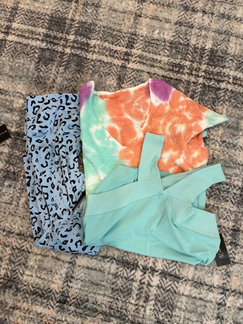 Tie-Dye Top + Mint Strappy Tank + Light Blue Leopard Leggings Women’s M Set